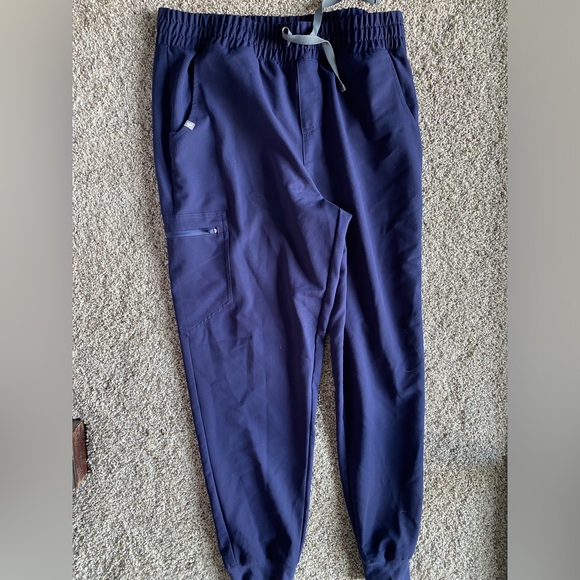 FIGS Navy Jogger Scrub Pants Women's - Picture 2 of 7